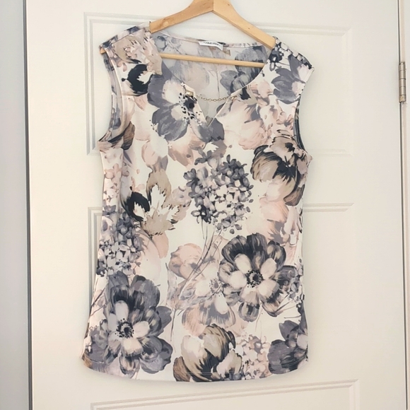 Calvin Klein sleeveless top, in vintage pink and grey floral pattern. Size small - Picture 1 of 4
